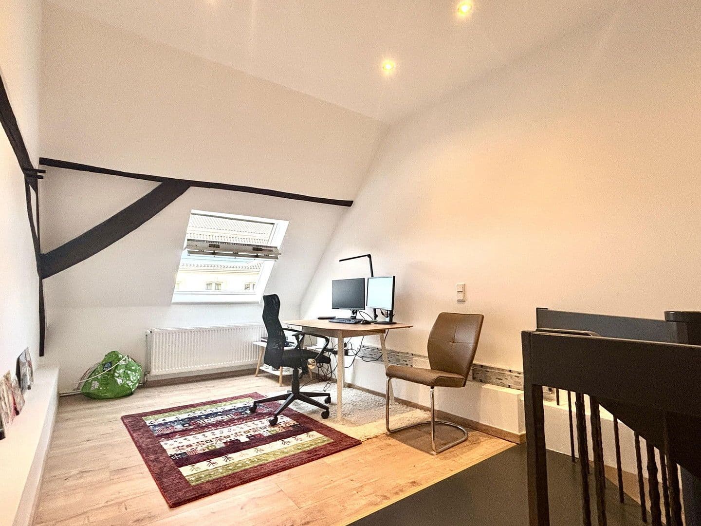 Prodej domu 137 m², pozemek 148 m², Krefeld, Severní Porýní-Vestfálsko Prodej domu 137 m², pozemek 148 m², Krefeld, Severní Porýní-Vestfálsko