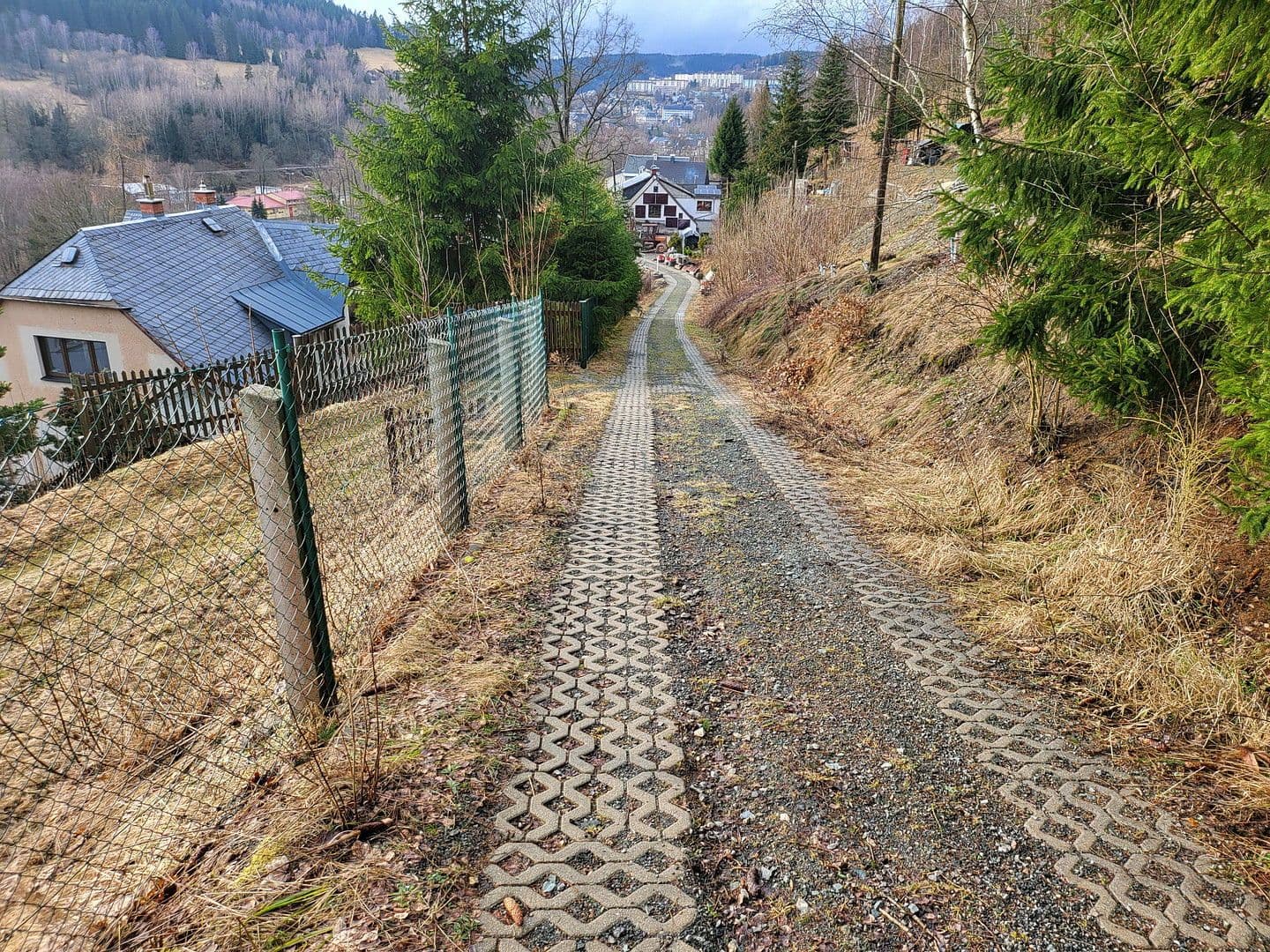 Prodej domu 199 m², pozemek 1.550 m², Klingenthal, Sasko Prodej domu 199 m², pozemek 1.550 m², Klingenthal, Sasko