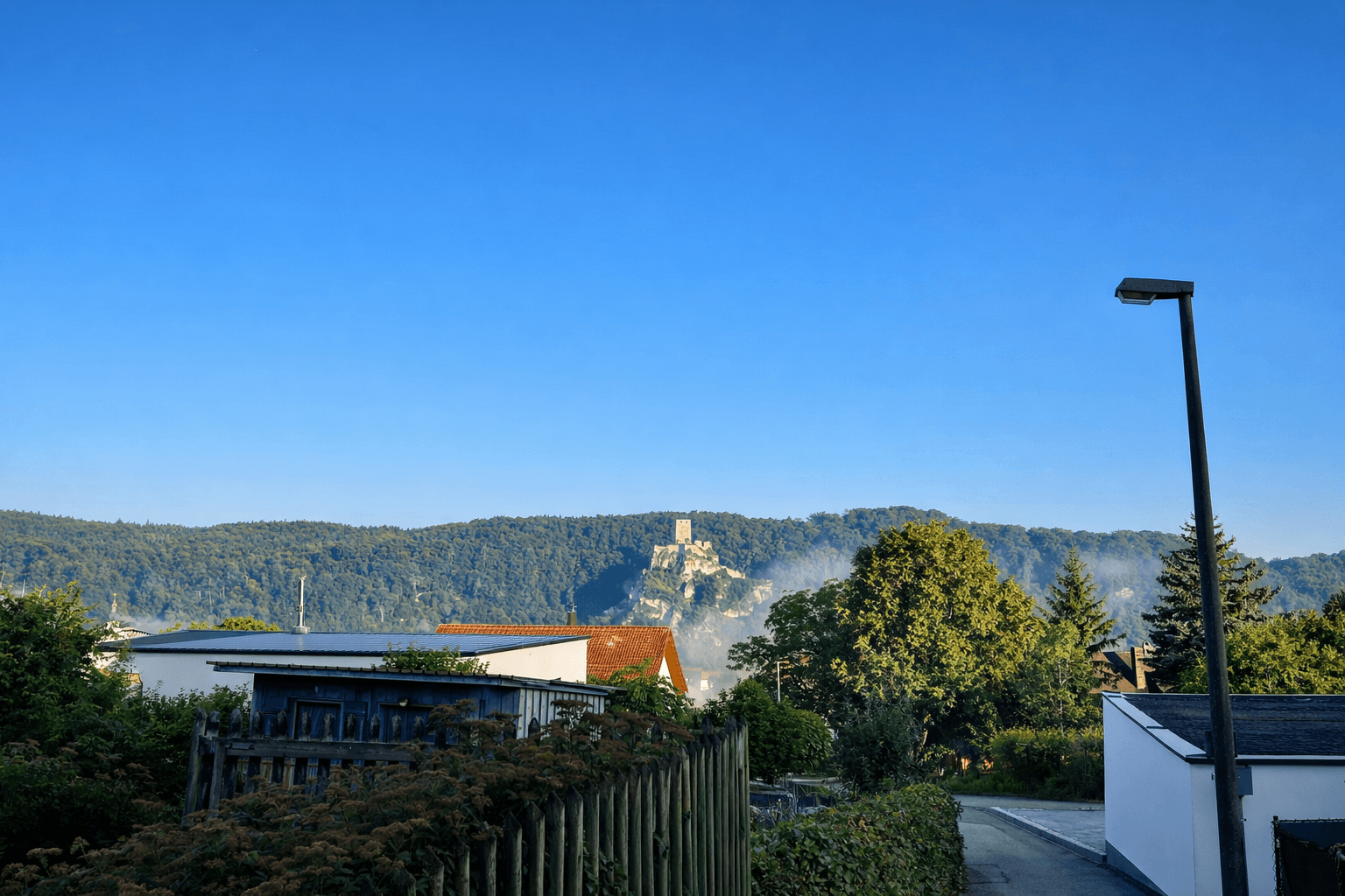 Prodej domu 200 m², pozemek 813 m², Waldstraße 13, Wellheim, Bavorsko Prodej domu 200 m², pozemek 813 m², Waldstraße 13, Wellheim, Bavorsko