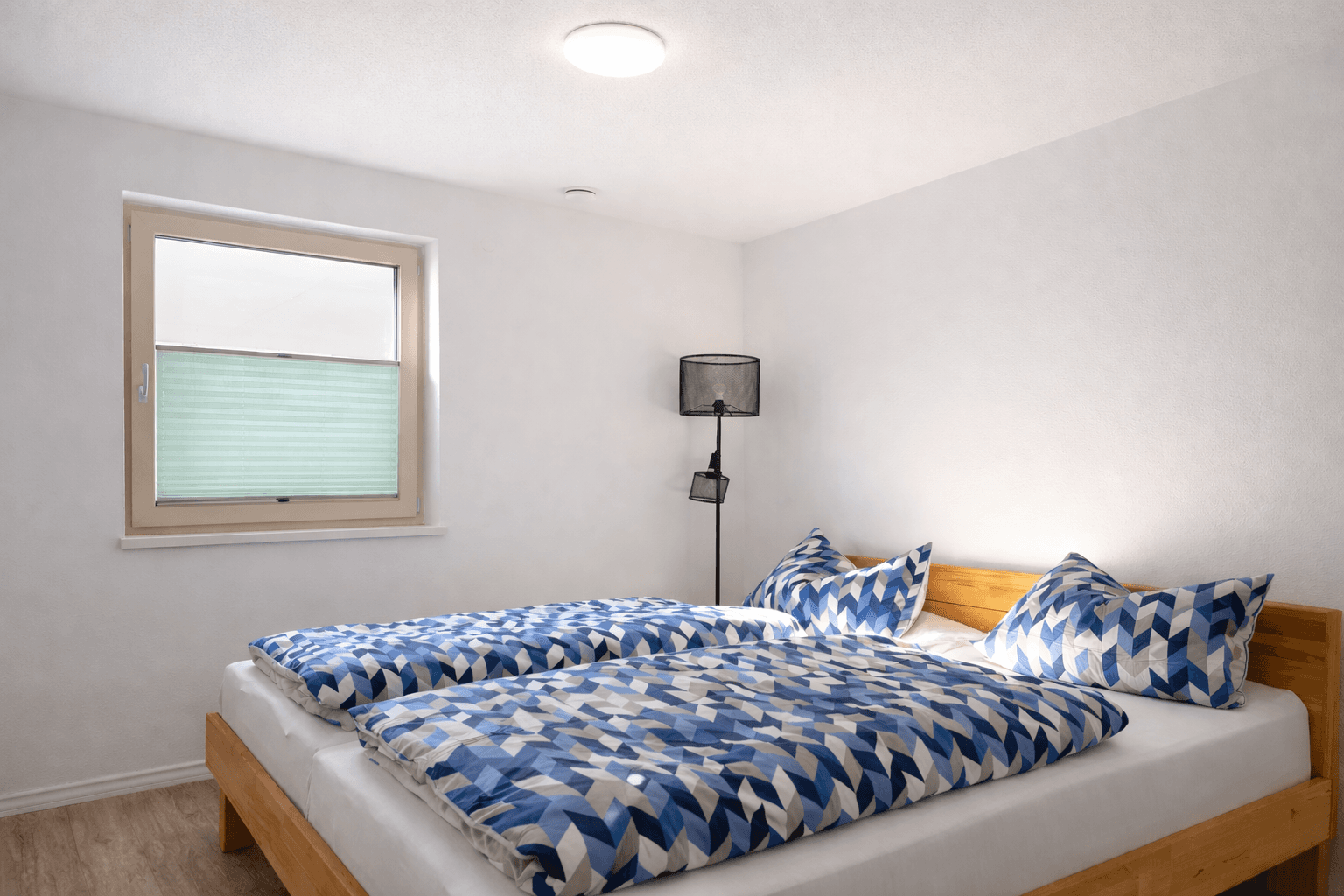 Prodej domu 200 m², pozemek 813 m², Waldstraße 13, Wellheim, Bavorsko Prodej domu 200 m², pozemek 813 m², Waldstraße 13, Wellheim, Bavorsko