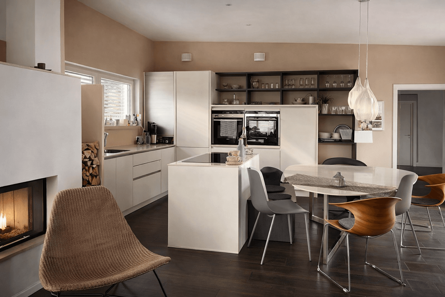 Prodej domu 200 m², pozemek 813 m², Waldstraße 13, Wellheim, Bavorsko Prodej domu 200 m², pozemek 813 m², Waldstraße 13, Wellheim, Bavorsko