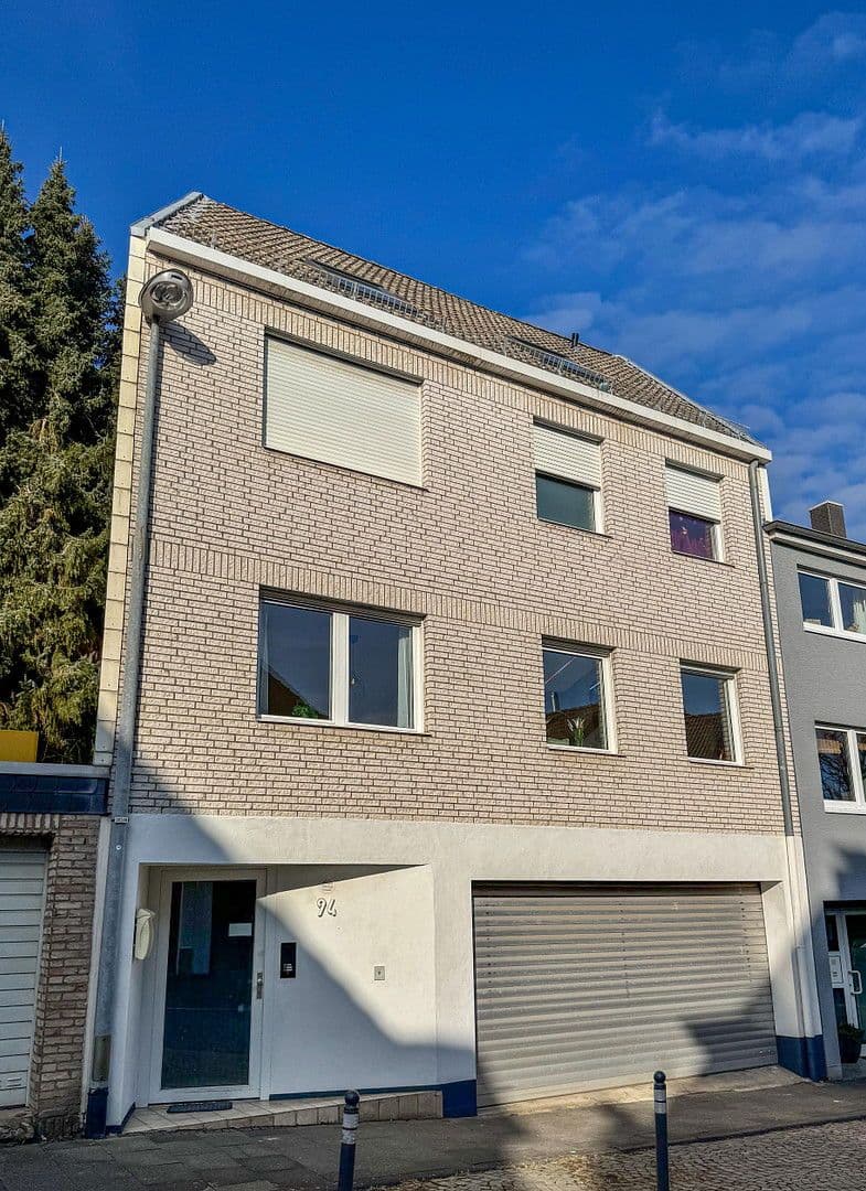 Prodej bytu 4+1 102 m², Brühl, Severní Porýní-Vestfálsko Prodej bytu 4+1 102 m², Brühl, Severní Porýní-Vestfálsko