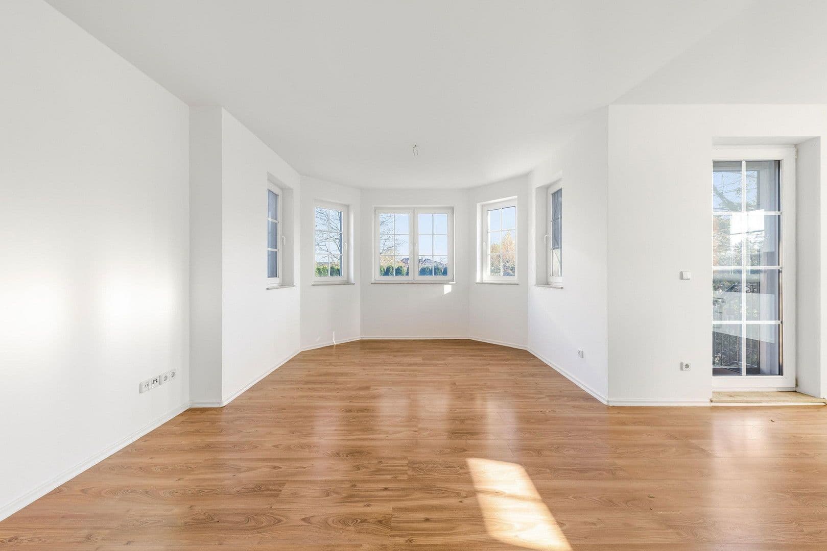 Pronájem bytu 2+1 90 m², Verdistr. 64, Berlin, Berlín Pronájem bytu 2+1 90 m², Verdistr. 64, Berlin, Berlín