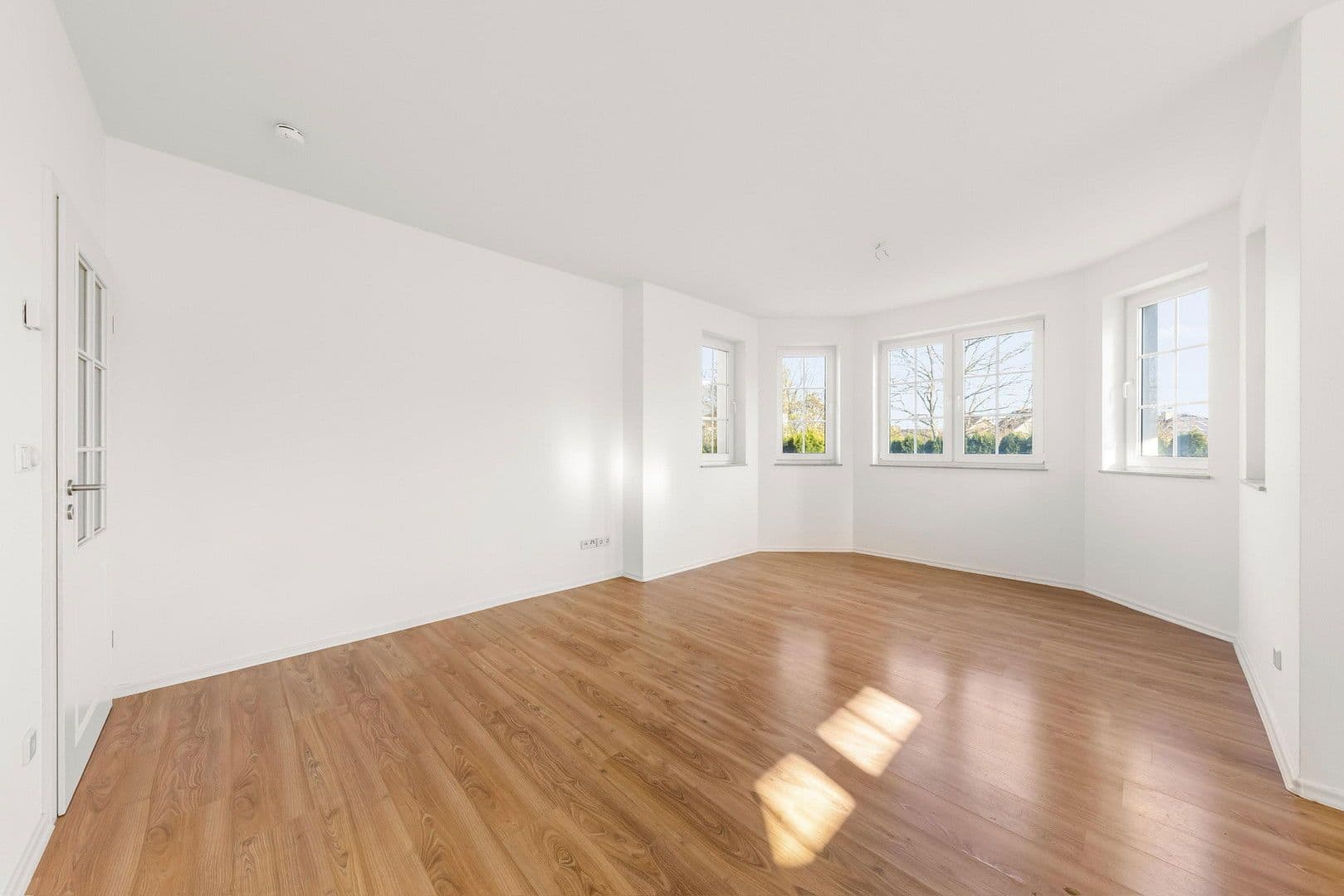 Pronájem bytu 2+1 90 m², Verdistr. 64, Berlin, Berlín Pronájem bytu 2+1 90 m², Verdistr. 64, Berlin, Berlín