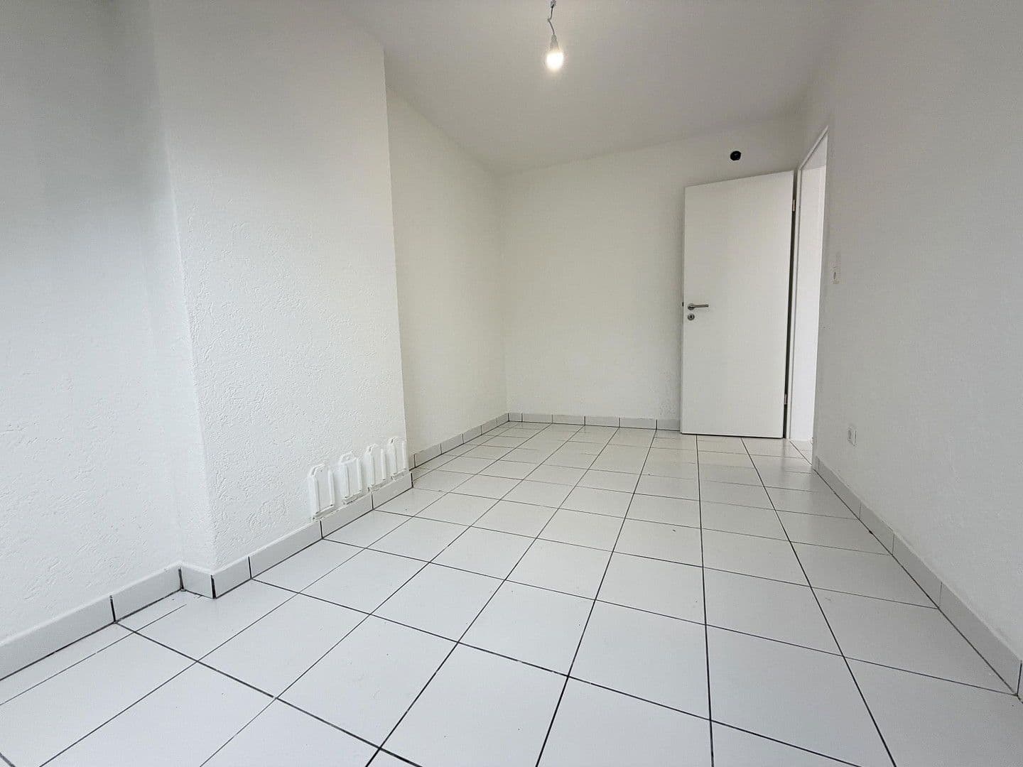 Pronájem bytu 4+1 68 m², Stuttgart, Bádensko-Württembersko Pronájem bytu 4+1 68 m², Stuttgart, Bádensko-Württembersko