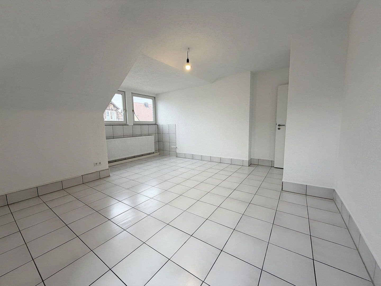 Pronájem bytu 4+1 68 m², Stuttgart, Bádensko-Württembersko Pronájem bytu 4+1 68 m², Stuttgart, Bádensko-Württembersko