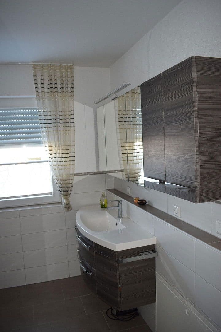 Pronájem bytu 2+kk 83 m², Alte Ziegelei 10, Igersheim, Bádensko-Württembersko Pronájem bytu 2+kk 83 m², Alte Ziegelei 10, Igersheim, Bádensko-Württembersko