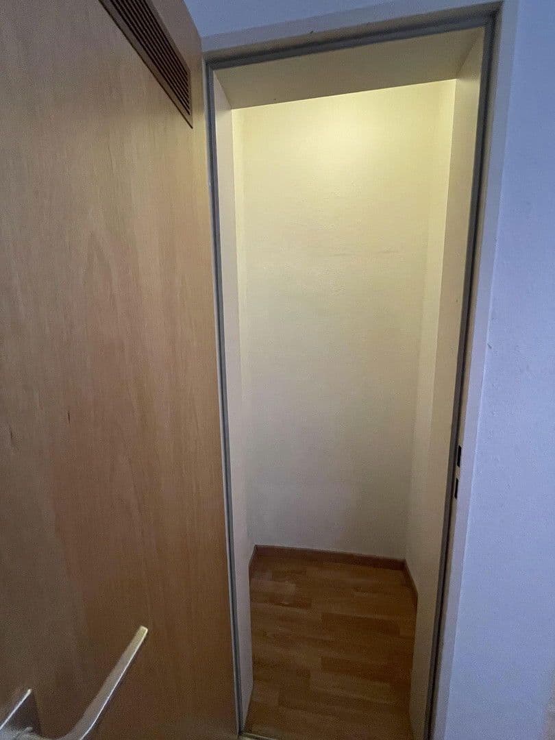 Pronájem bytu 2+1 43 m², Heusteigstraße 60, Stuttgart, Bádensko-Württembersko Pronájem bytu 2+1 43 m², Heusteigstraße 60, Stuttgart, Bádensko-Württembersko