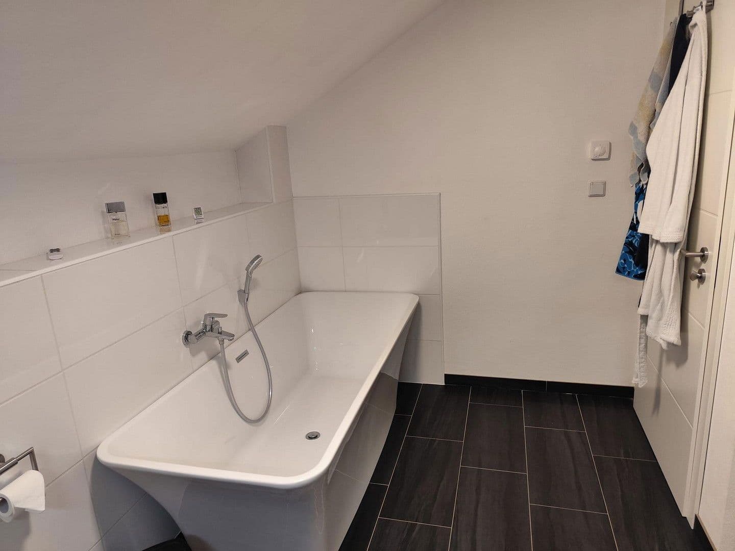 Prodej domu 163 m², pozemek 638 m², Meckesheim, Bádensko-Württembersko Prodej domu 163 m², pozemek 638 m², Meckesheim, Bádensko-Württembersko