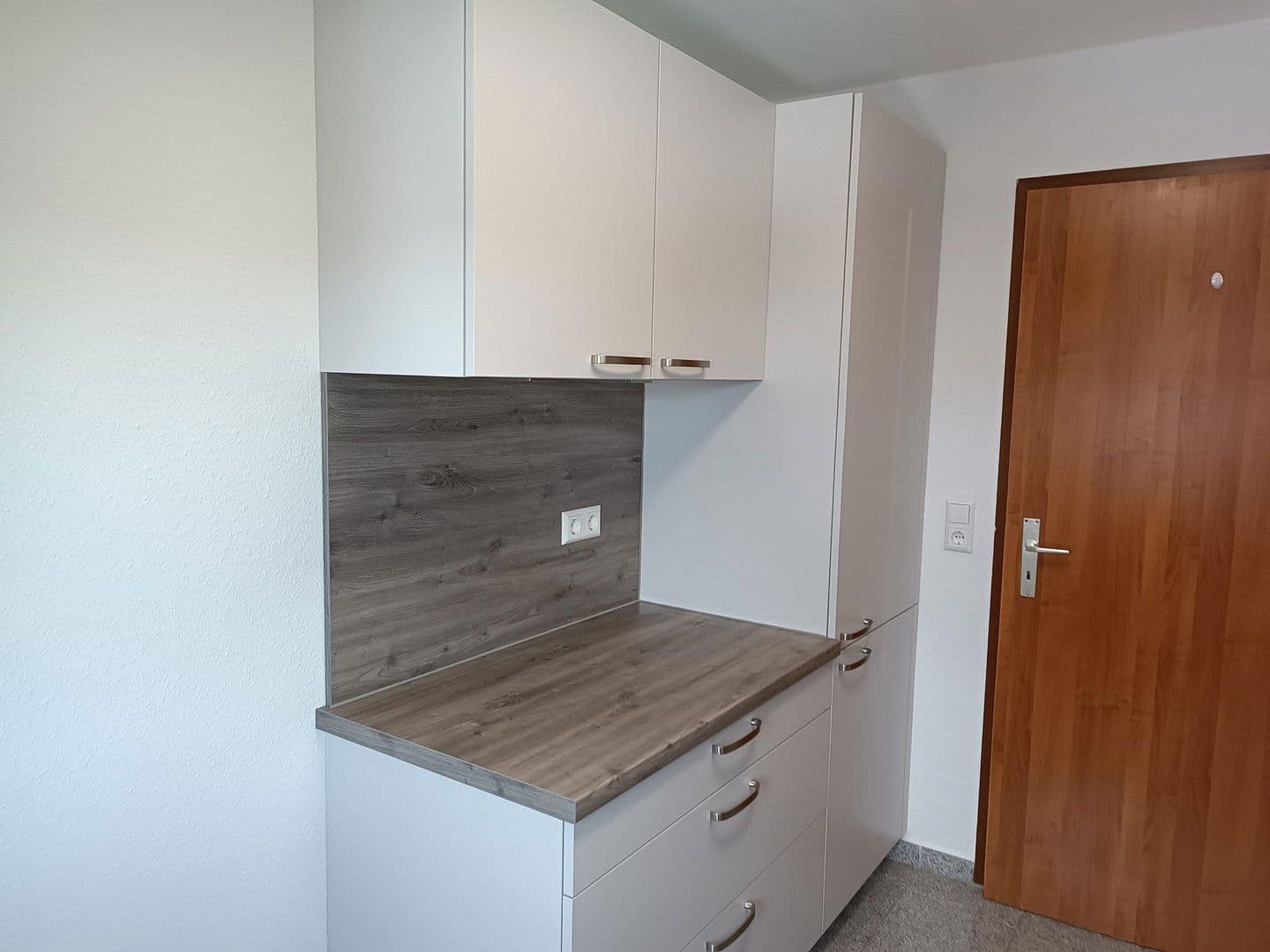 Pronájem bytu 2+1 55 m², Esslingen am Neckar, Bádensko-Württembersko Pronájem bytu 2+1 55 m², Esslingen am Neckar, Bádensko-Württembersko