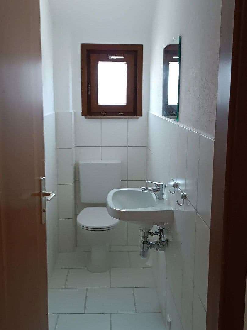 Pronájem bytu 2+1 55 m², Esslingen am Neckar, Bádensko-Württembersko Pronájem bytu 2+1 55 m², Esslingen am Neckar, Bádensko-Württembersko