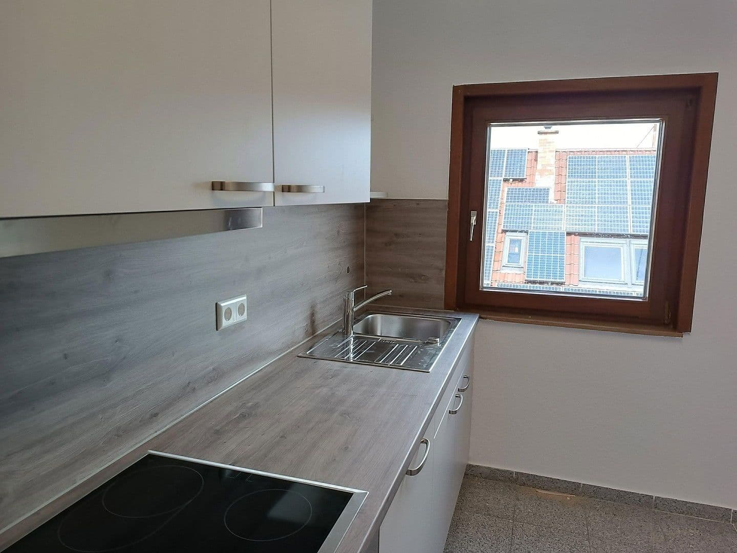 Pronájem bytu 2+1 55 m², Esslingen am Neckar, Bádensko-Württembersko Pronájem bytu 2+1 55 m², Esslingen am Neckar, Bádensko-Württembersko