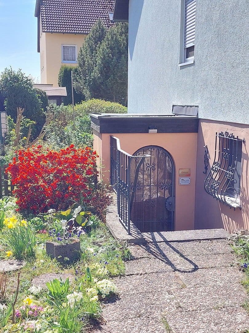 Prodej domu 245 m², pozemek 619 m², Cadolzburg, Bavorsko Prodej domu 245 m², pozemek 619 m², Cadolzburg, Bavorsko