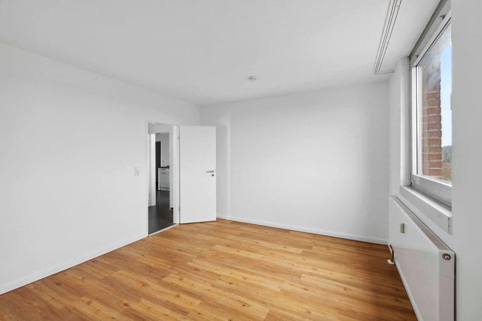 Pronájem bytu 3+1 86 m², Dolmanstraße 56, Bergisch Gladbach, Severní Porýní-Vestfálsko Pronájem bytu 3+1 86 m², Dolmanstraße 56, Bergisch Gladbach, Severní Porýní-Vestfálsko