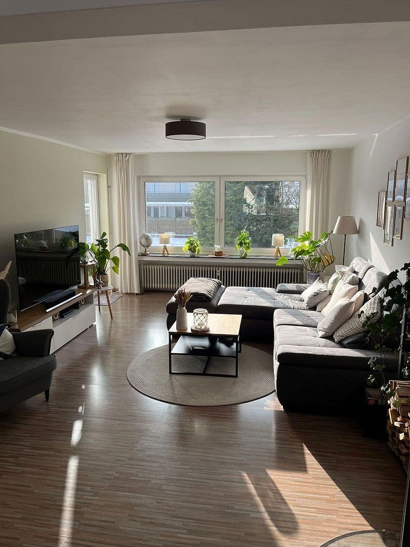 Prodej bytu 3+1 90 m², Herford, Severní Porýní-Vestfálsko Prodej bytu 3+1 90 m², Herford, Severní Porýní-Vestfálsko