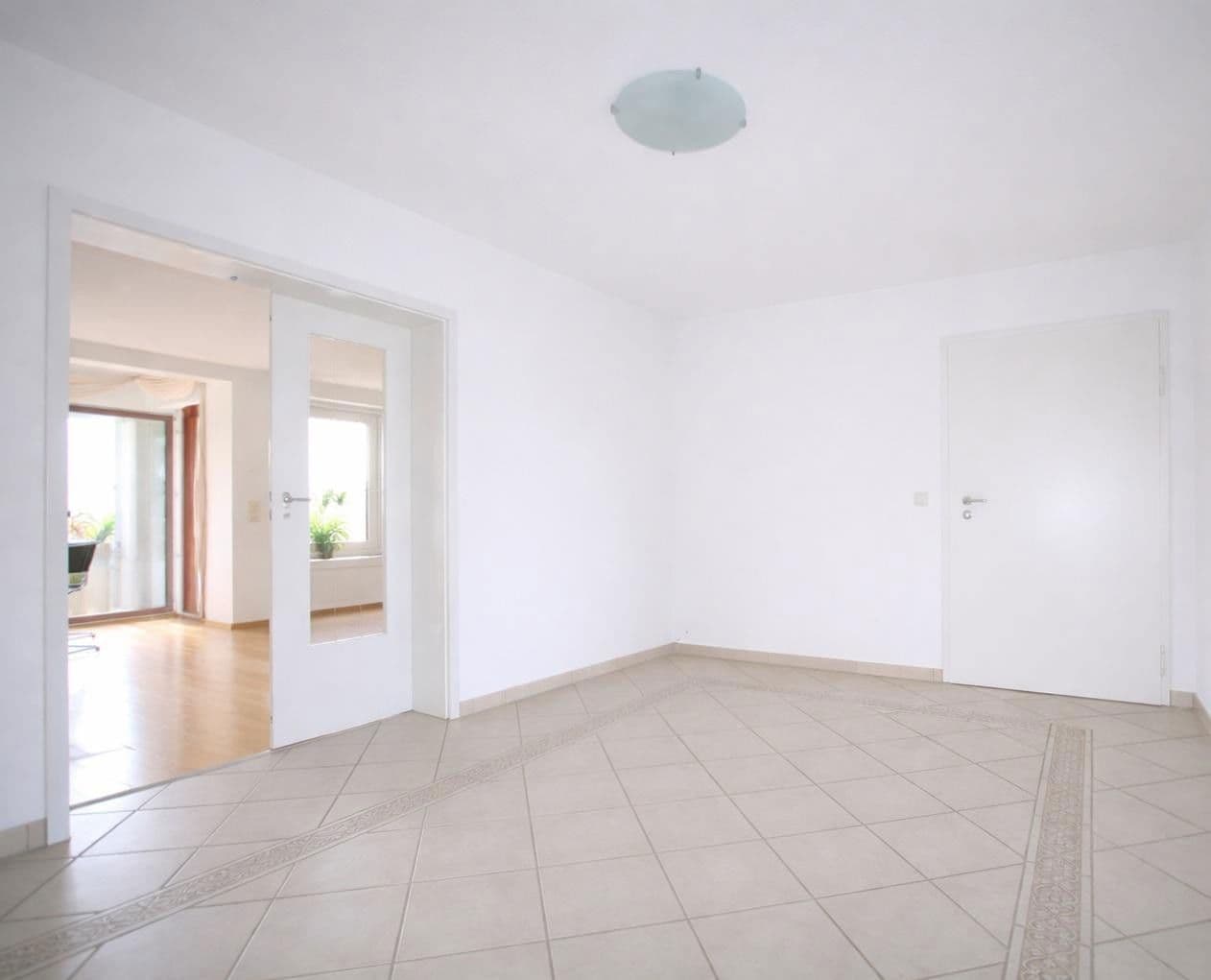 Pronájem bytu 4+1 133 m², Niedernhausen, Hessen Pronájem bytu 4+1 133 m², Niedernhausen, Hessen