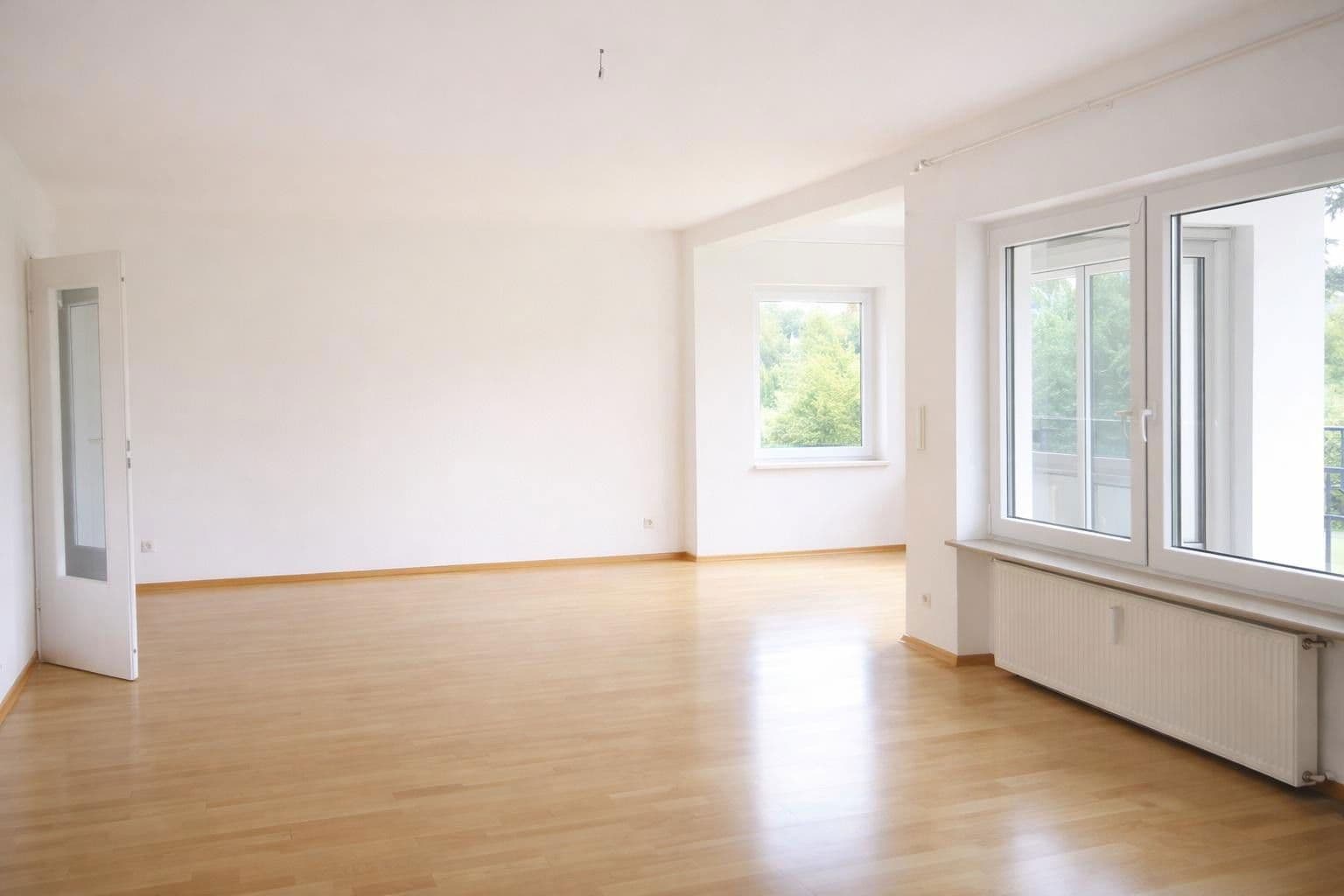 Pronájem bytu 4+1 133 m², Niedernhausen, Hessen Pronájem bytu 4+1 133 m², Niedernhausen, Hessen