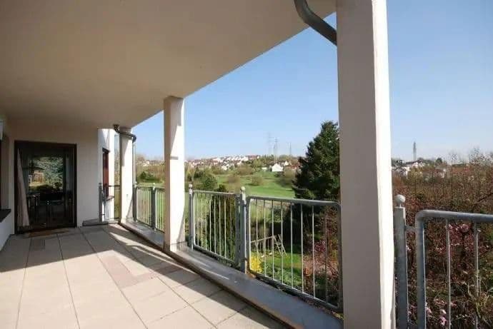 Pronájem bytu 4+1 133 m², Niedernhausen, Hessen Pronájem bytu 4+1 133 m², Niedernhausen, Hessen