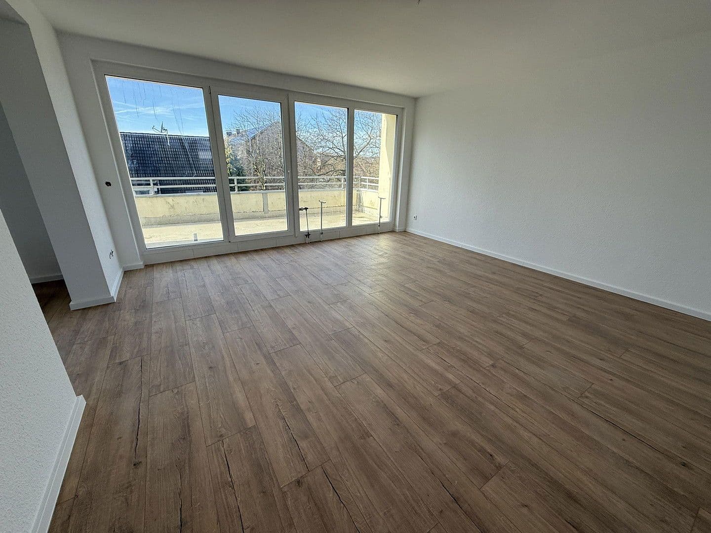 Pronájem bytu 3+1 92 m², Langerfelder Straße 115, Wuppertal, Severní Porýní-Vestfálsko Pronájem bytu 3+1 92 m², Langerfelder Straße 115, Wuppertal, Severní Porýní-Vestfálsko