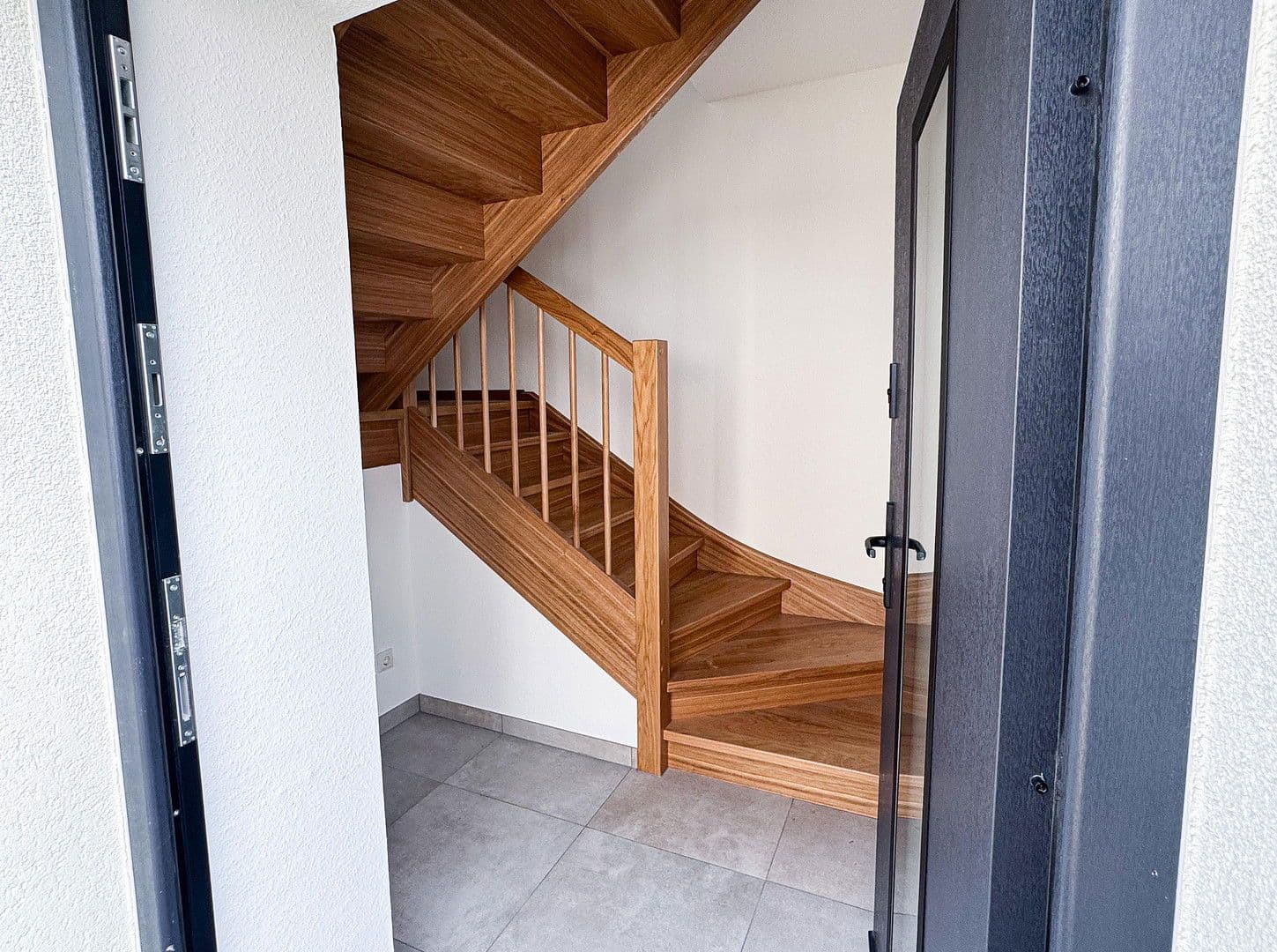 Pronájem bytu 3+1 115 m², Walther-Rathenau-Straße 9, Groß-Gerau, Hessen Pronájem bytu 3+1 115 m², Walther-Rathenau-Straße 9, Groß-Gerau, Hessen