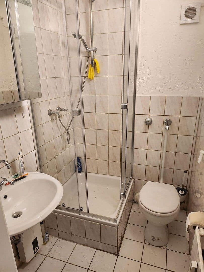 Prodej domu 295 m², pozemek 232 m², Essen, Severní Porýní-Vestfálsko Prodej domu 295 m², pozemek 232 m², Essen, Severní Porýní-Vestfálsko