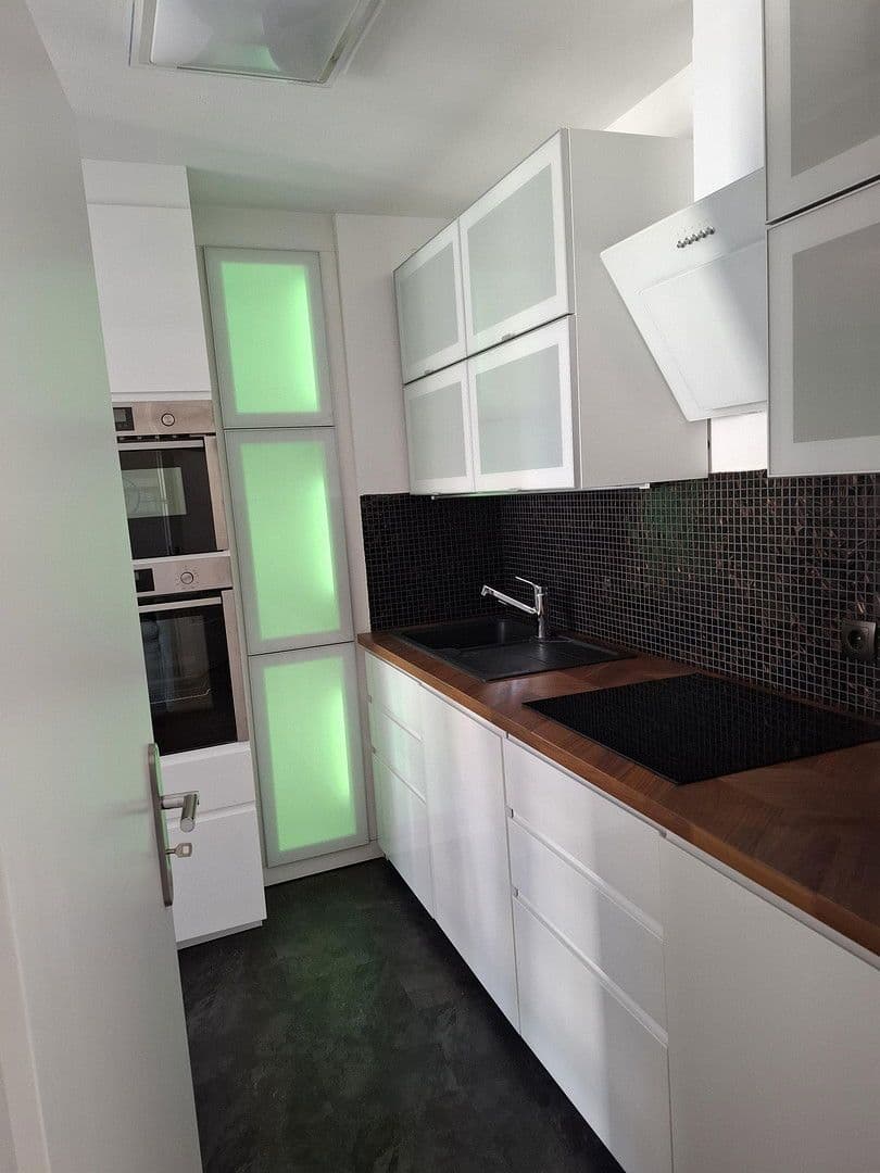 Prodej bytu 1+1 42 m², Schleißheimer Straße 63, München, Bavorsko Prodej bytu 1+1 42 m², Schleißheimer Straße 63, München, Bavorsko