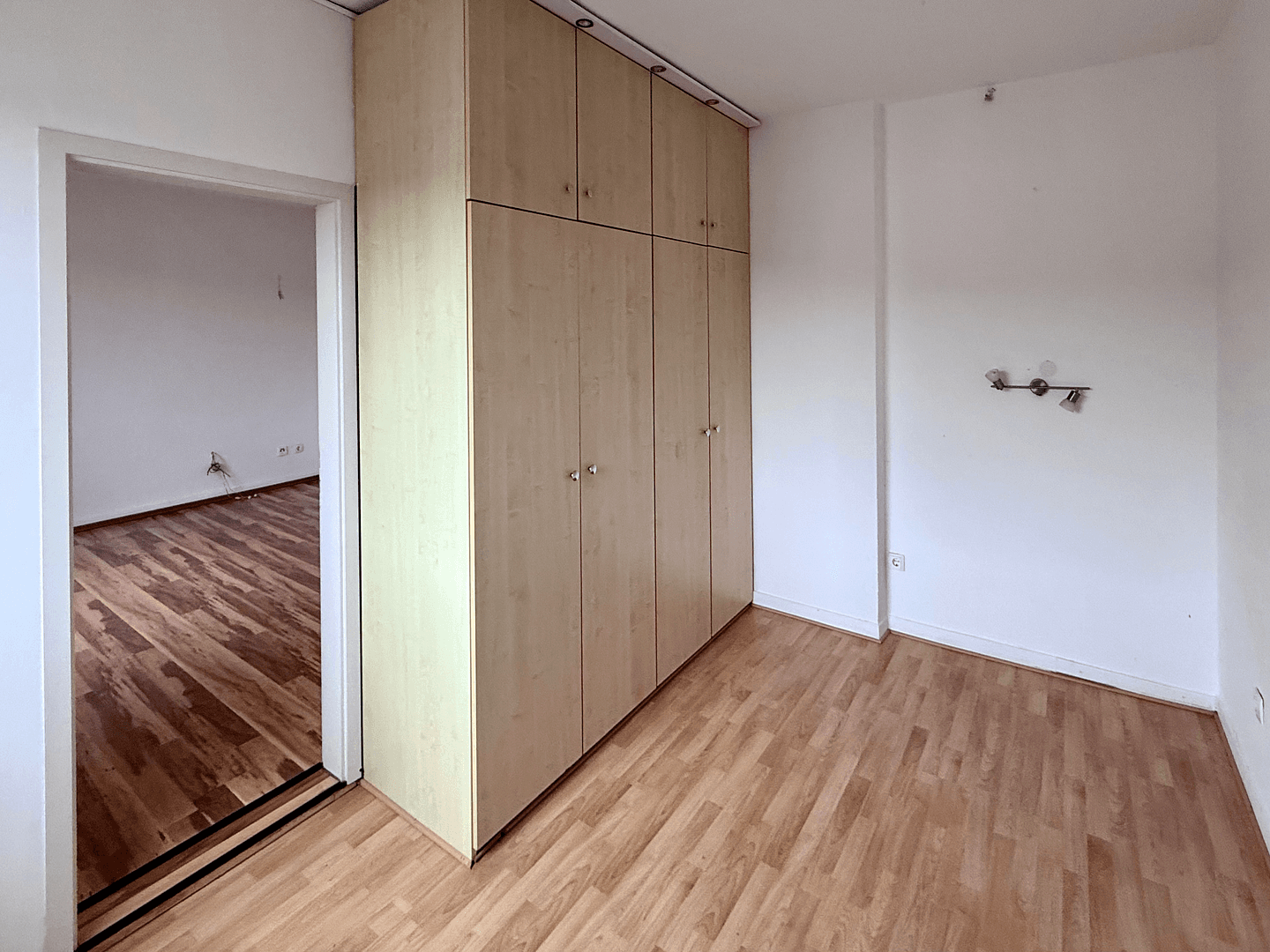 Prodej bytu 2+1 58 m², Düsseldorf, Severní Porýní-Vestfálsko Prodej bytu 2+1 58 m², Düsseldorf, Severní Porýní-Vestfálsko