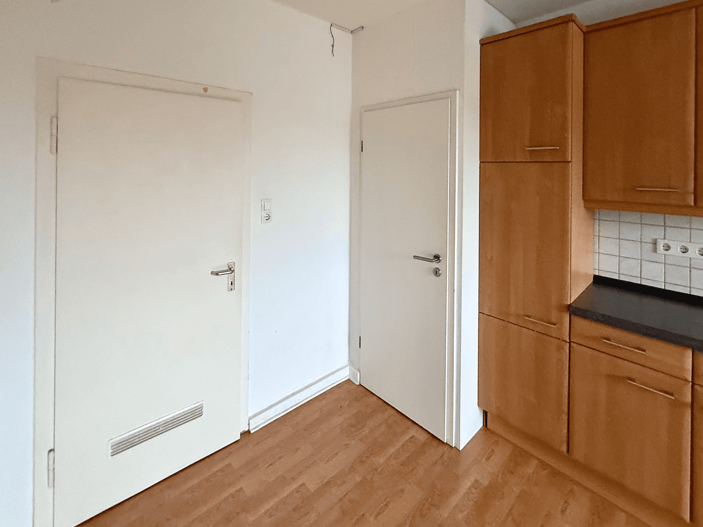 Prodej bytu 2+1 58 m², Düsseldorf, Severní Porýní-Vestfálsko Prodej bytu 2+1 58 m², Düsseldorf, Severní Porýní-Vestfálsko