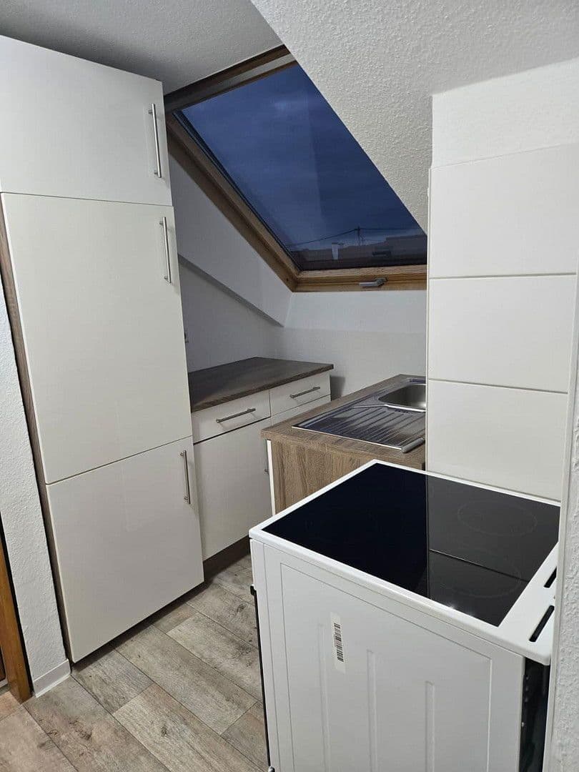 Pronájem bytu 2+1 40 m², Waiblingen, Bádensko-Württembersko Pronájem bytu 2+1 40 m², Waiblingen, Bádensko-Württembersko