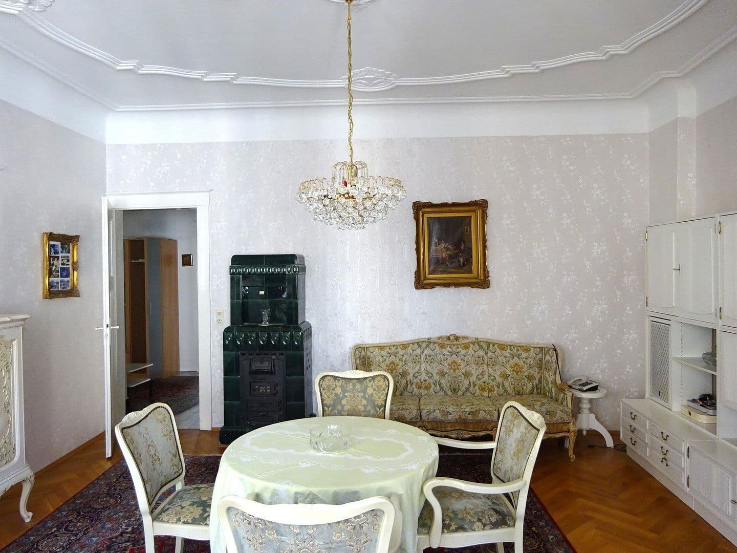 Prodej bytu 3+1 101 m², Hölderlinplatz, Stuttgart, Bádensko-Württembersko Prodej bytu 3+1 101 m², Hölderlinplatz, Stuttgart, Bádensko-Württembersko