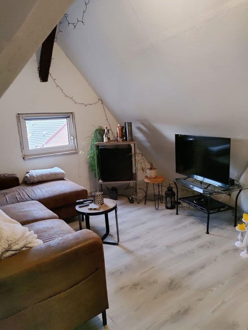 Prodej domu 183 m², pozemek 300 m², Esslingen am Neckar, Bádensko-Württembersko Prodej domu 183 m², pozemek 300 m², Esslingen am Neckar, Bádensko-Württembersko