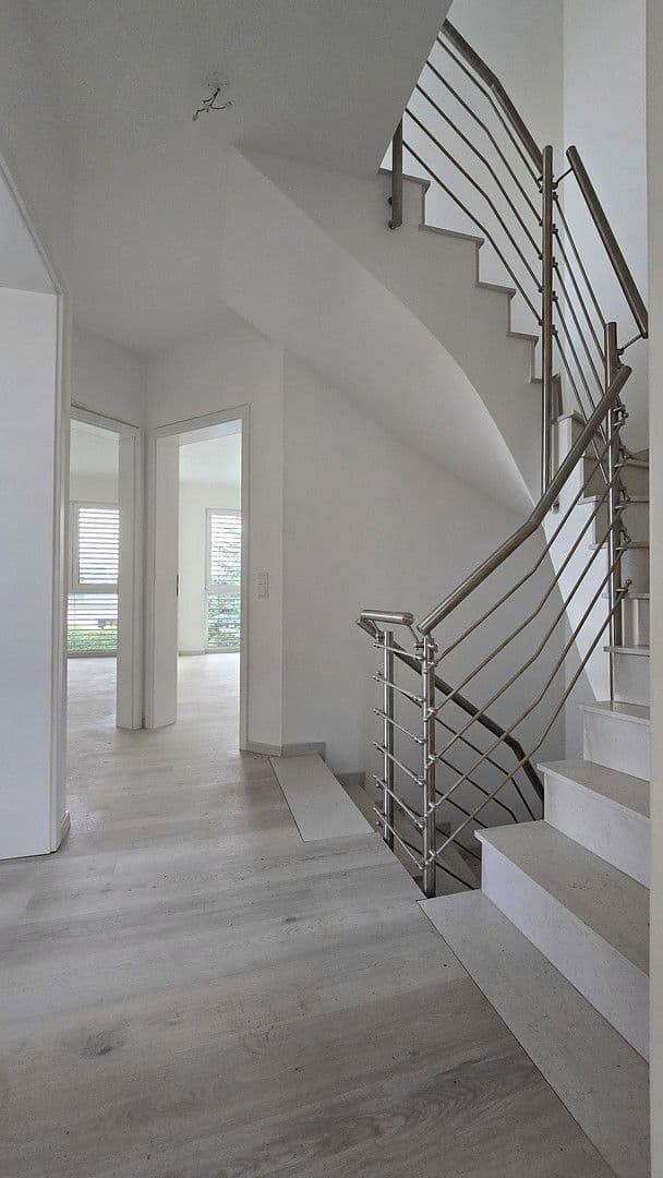 Pronájem domu 152 m², pozemek 100 m², Bornheim, Severní Porýní-Vestfálsko Pronájem domu 152 m², pozemek 100 m², Bornheim, Severní Porýní-Vestfálsko