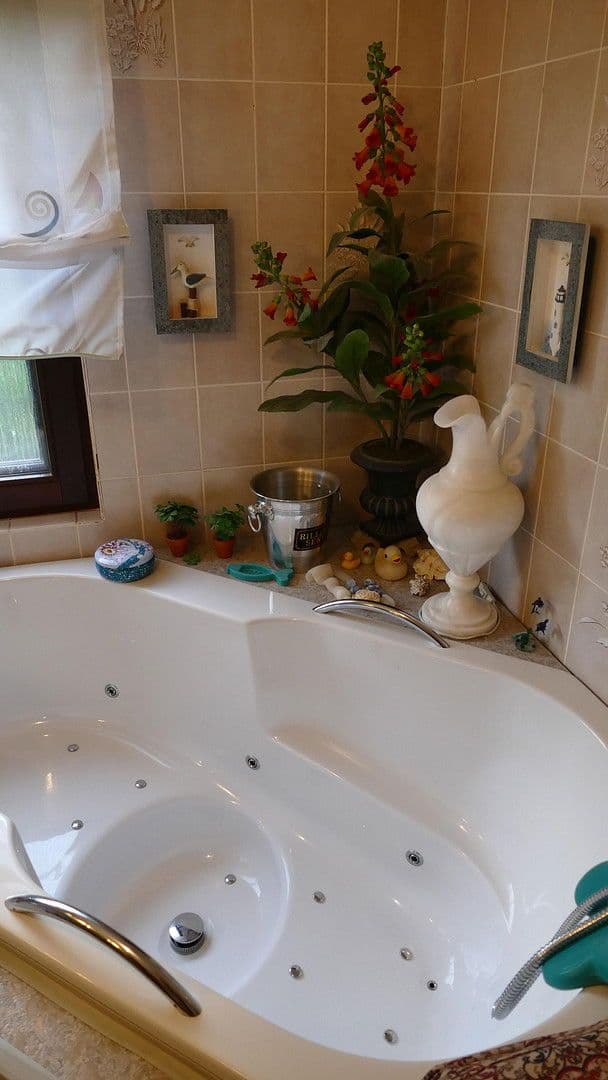 Prodej domu 170 m², pozemek 483 m², Villingen-Schwenningen, Bádensko-Württembersko Prodej domu 170 m², pozemek 483 m², Villingen-Schwenningen, Bádensko-Württembersko