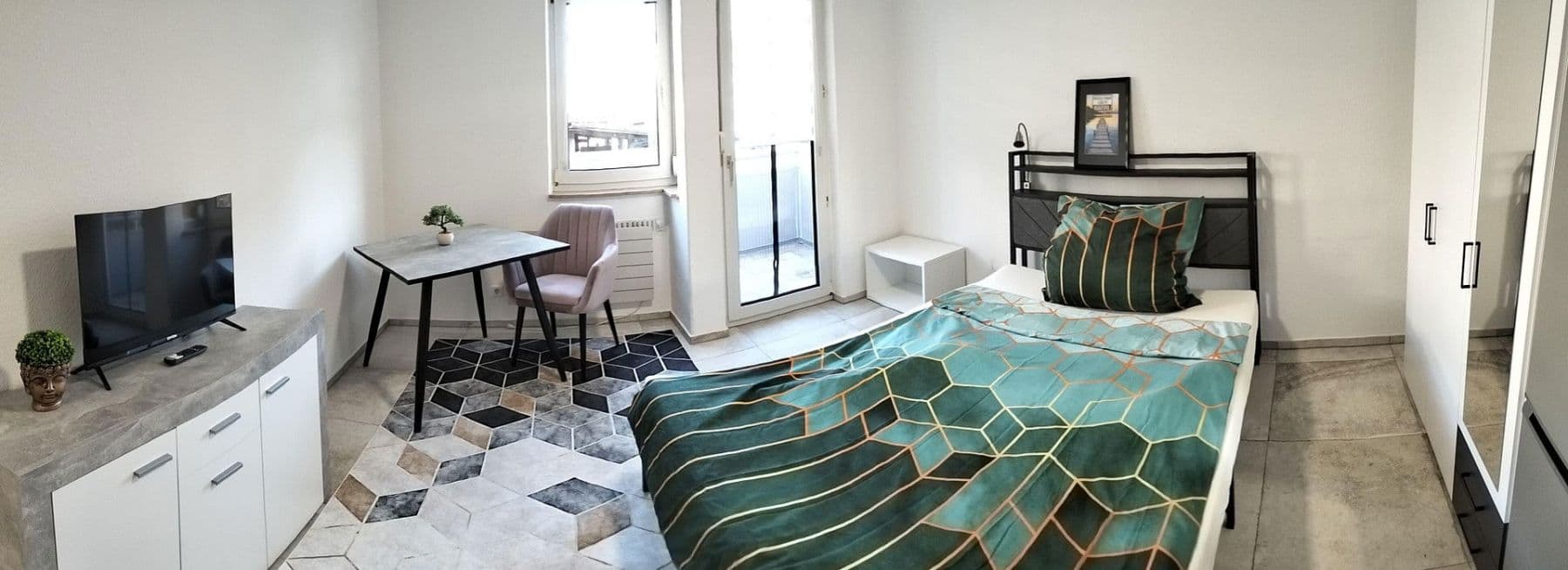 Pronájem bytu 1+1 28 m², Hauptstraße 12/1, Esslingen am Neckar, Bádensko-Württembersko Pronájem bytu 1+1 28 m², Hauptstraße 12/1, Esslingen am Neckar, Bádensko-Württembersko