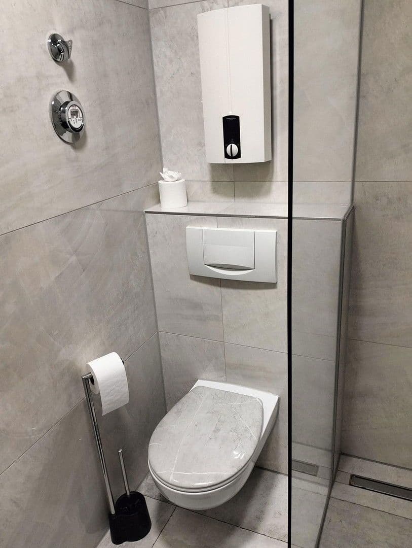 Pronájem bytu 1+1 28 m², Hauptstraße 12/1, Esslingen am Neckar, Bádensko-Württembersko Pronájem bytu 1+1 28 m², Hauptstraße 12/1, Esslingen am Neckar, Bádensko-Württembersko