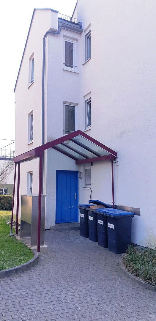 Pronájem bytu 1+1 28 m², Hauptstraße 12/1, Esslingen am Neckar, Bádensko-Württembersko Pronájem bytu 1+1 28 m², Hauptstraße 12/1, Esslingen am Neckar, Bádensko-Württembersko