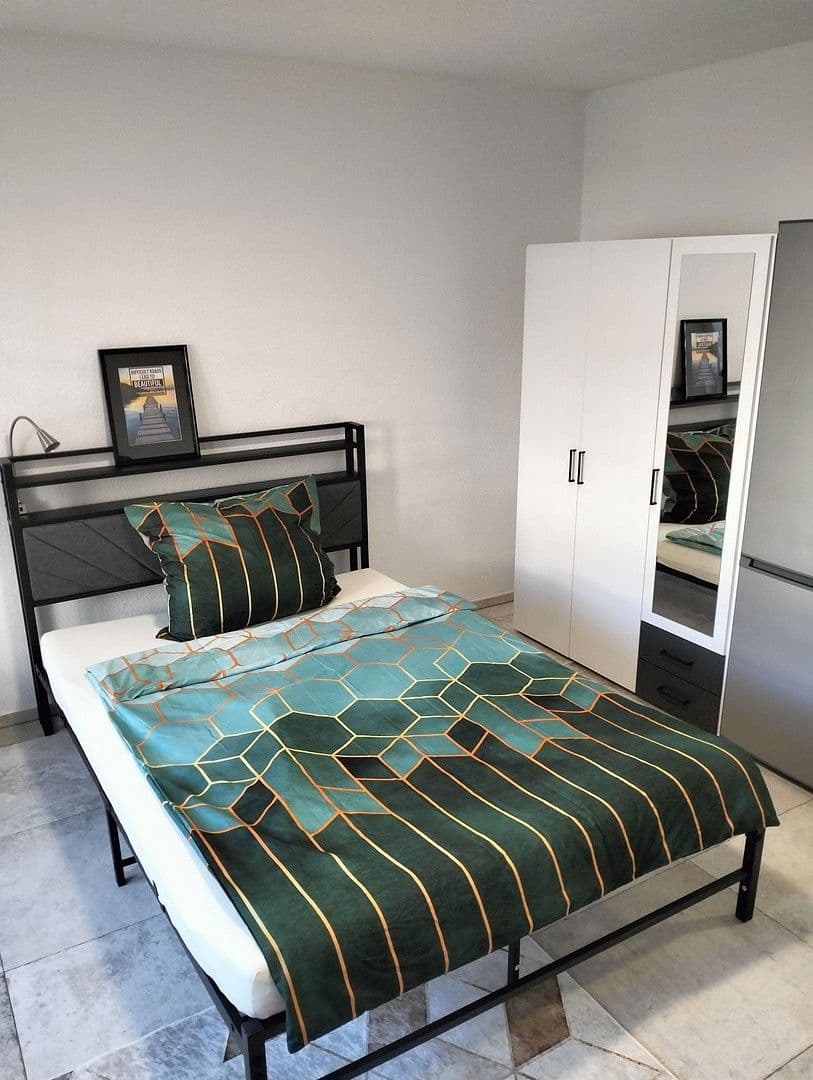 Pronájem bytu 1+1 28 m², Hauptstraße 12/1, Esslingen am Neckar, Bádensko-Württembersko Pronájem bytu 1+1 28 m², Hauptstraße 12/1, Esslingen am Neckar, Bádensko-Württembersko