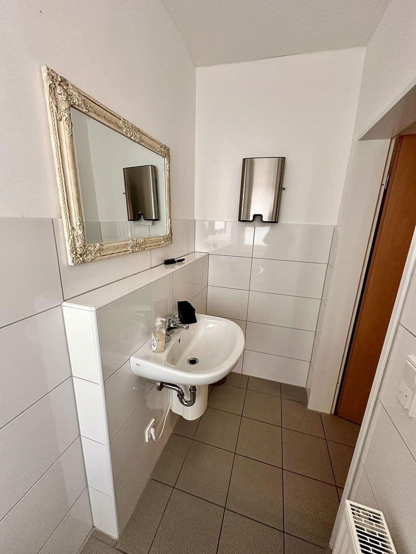 Pronájem kanceláře 82 m², Frankfurter Str. 46, Hagen, Severní Porýní-Vestfálsko Pronájem kanceláře 82 m², Frankfurter Str. 46, Hagen, Severní Porýní-Vestfálsko