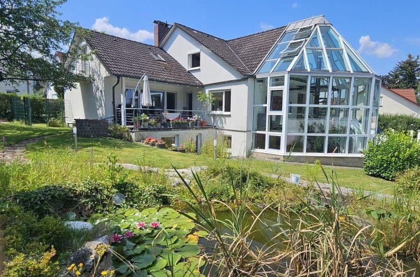 Prodej domu 231 m², pozemek 1.007 m², Nibelungenstr. 21, Schwarzenbruck, Bavorsko Prodej domu 231 m², pozemek 1.007 m², Nibelungenstr. 21, Schwarzenbruck, Bavorsko