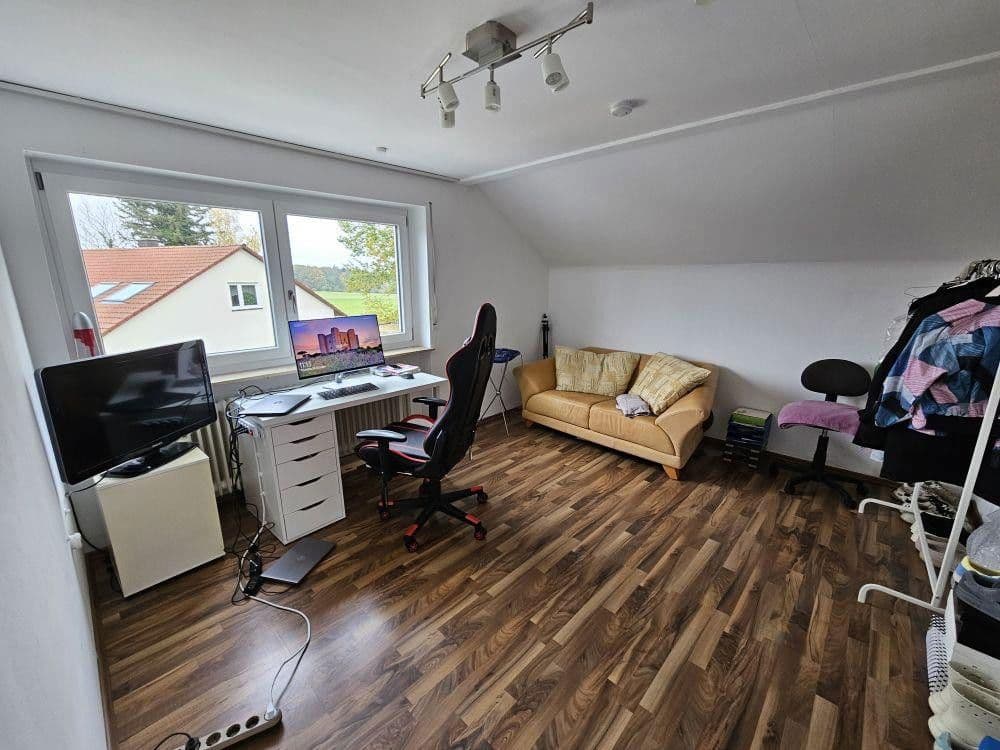 Prodej domu 231 m², pozemek 1.007 m², Nibelungenstr. 21, Schwarzenbruck, Bavorsko Prodej domu 231 m², pozemek 1.007 m², Nibelungenstr. 21, Schwarzenbruck, Bavorsko