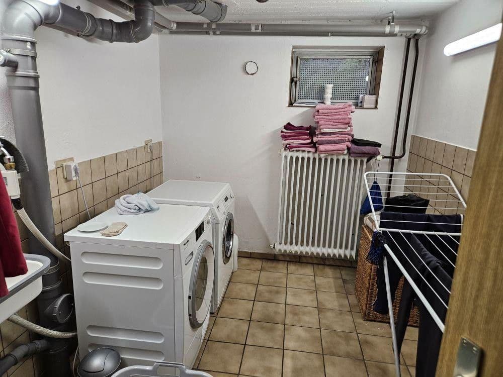 Prodej domu 231 m², pozemek 1.007 m², Nibelungenstr. 21, Schwarzenbruck, Bavorsko Prodej domu 231 m², pozemek 1.007 m², Nibelungenstr. 21, Schwarzenbruck, Bavorsko