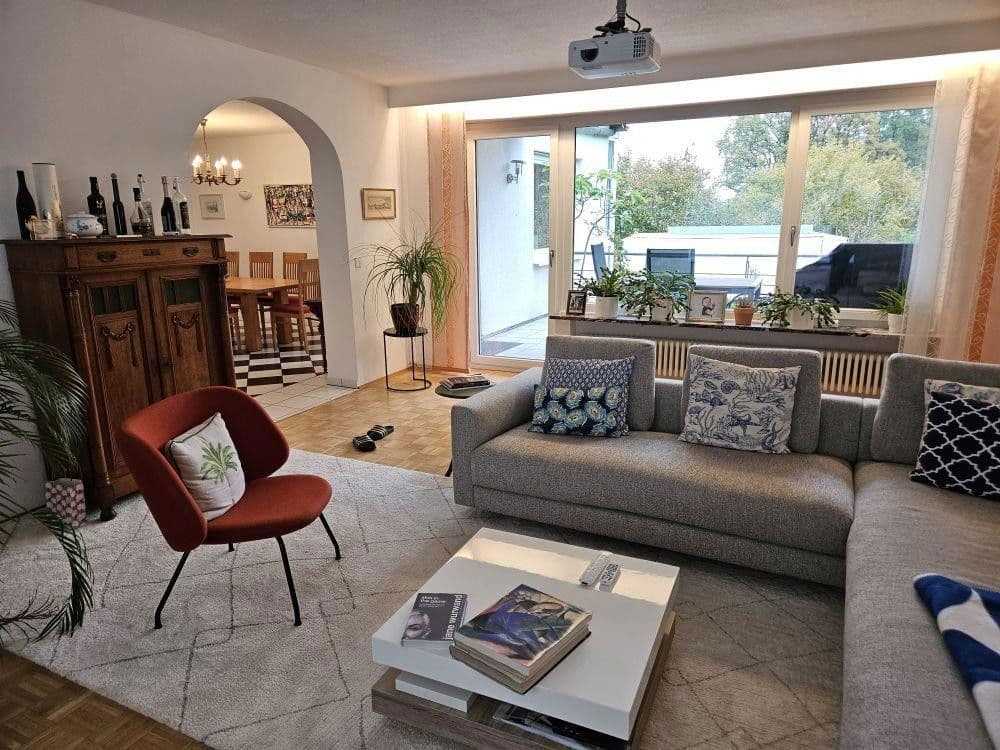 Prodej domu 231 m², pozemek 1.007 m², Nibelungenstr. 21, Schwarzenbruck, Bavorsko Prodej domu 231 m², pozemek 1.007 m², Nibelungenstr. 21, Schwarzenbruck, Bavorsko