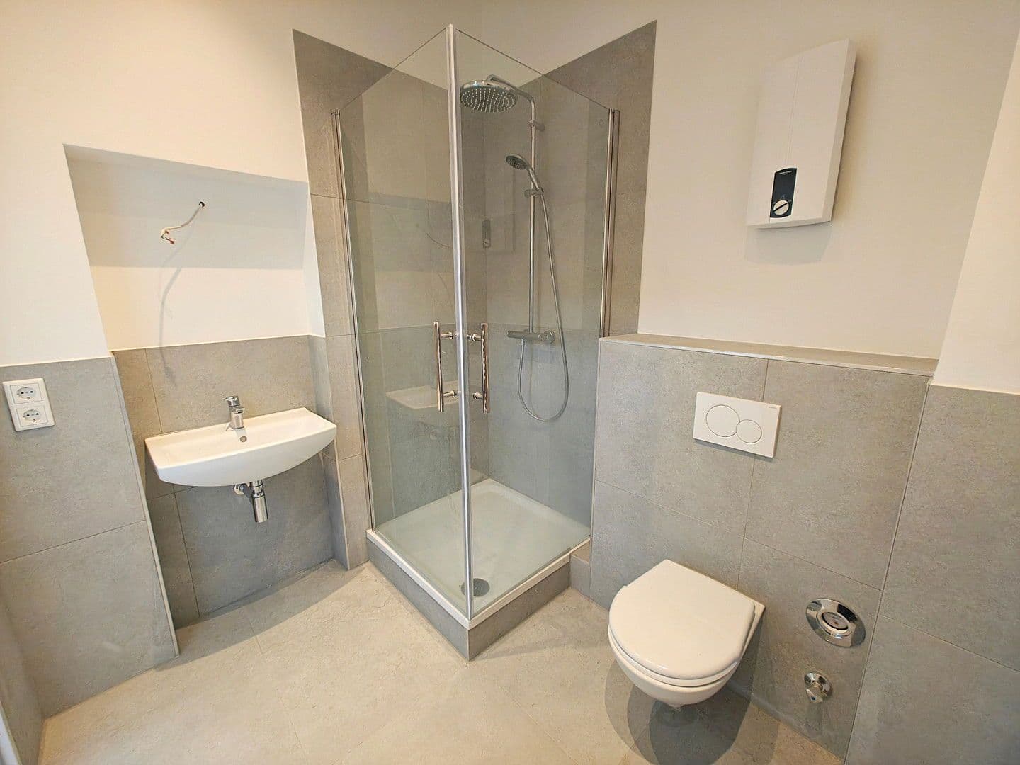 Pronájem bytu 2+1 65 m², Niederstraße 62, Krefeld, Severní Porýní-Vestfálsko Pronájem bytu 2+1 65 m², Niederstraße 62, Krefeld, Severní Porýní-Vestfálsko