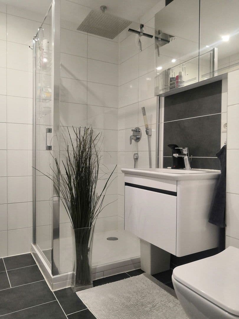 Pronájem bytu 2+kk 68 m², Im Asemwald, 22, Stuttgart - Plieningen, Bádensko-Württembersko Pronájem bytu 2+kk 68 m², Im Asemwald, 22, Stuttgart - Plieningen, Bádensko-Württembersko