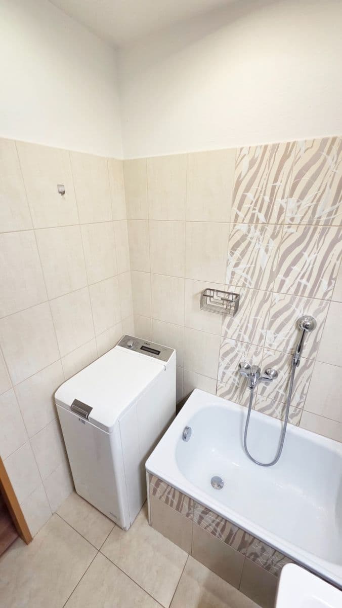 Prodej bytu 3+1 72 m², Gen. Svobody, Uničov, Olomoucký kraj Prodej bytu 3+1 72 m², Gen. Svobody, Uničov, Olomoucký kraj