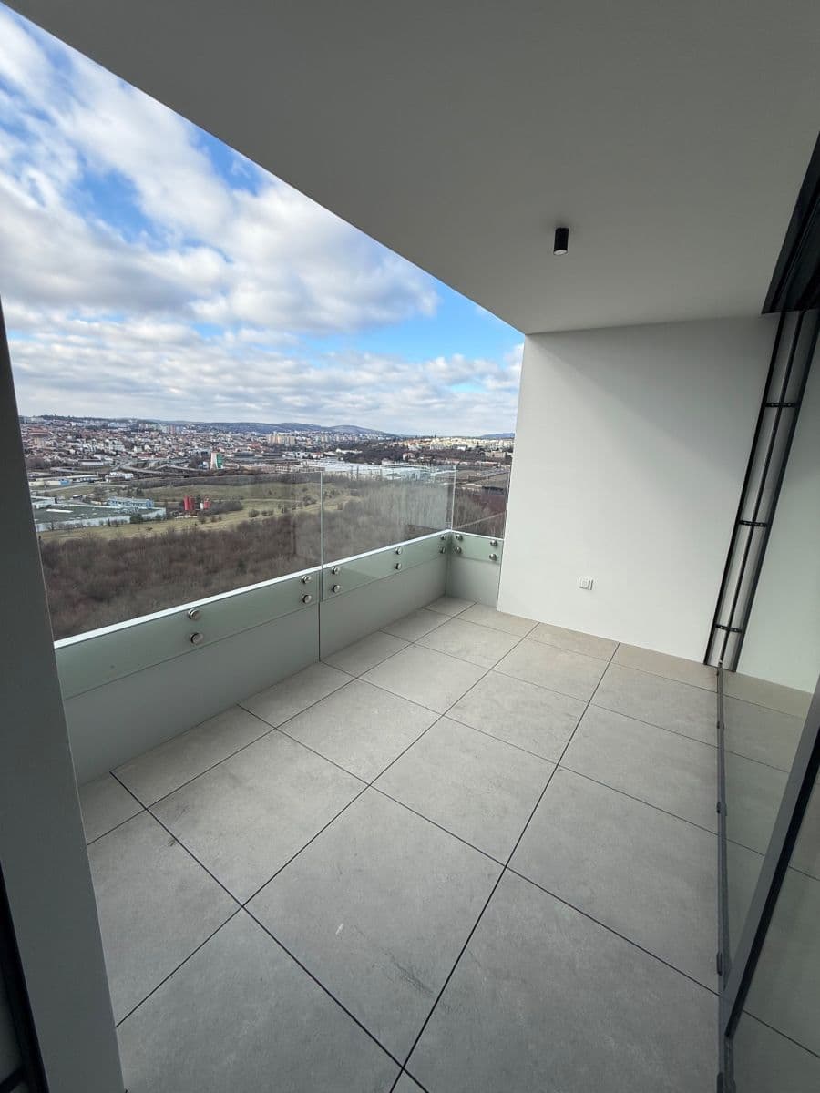 Pronájem bytu 2+kk 80 m², třída Generála Píky, Brno, Jihomoravský kraj Pronájem bytu 2+kk 80 m², třída Generála Píky, Brno, Jihomoravský kraj