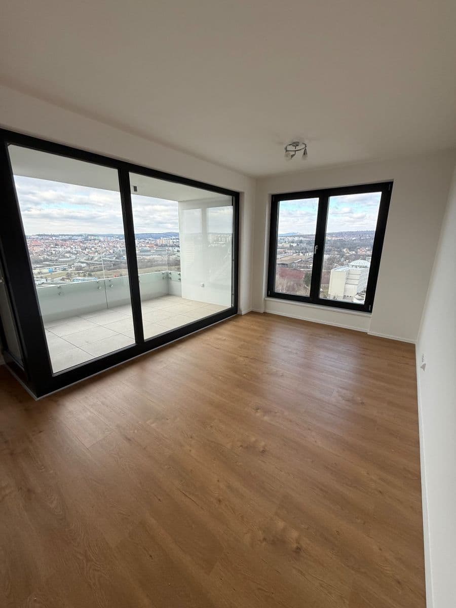 Pronájem bytu 2+kk 80 m², třída Generála Píky, Brno, Jihomoravský kraj Pronájem bytu 2+kk 80 m², třída Generála Píky, Brno, Jihomoravský kraj