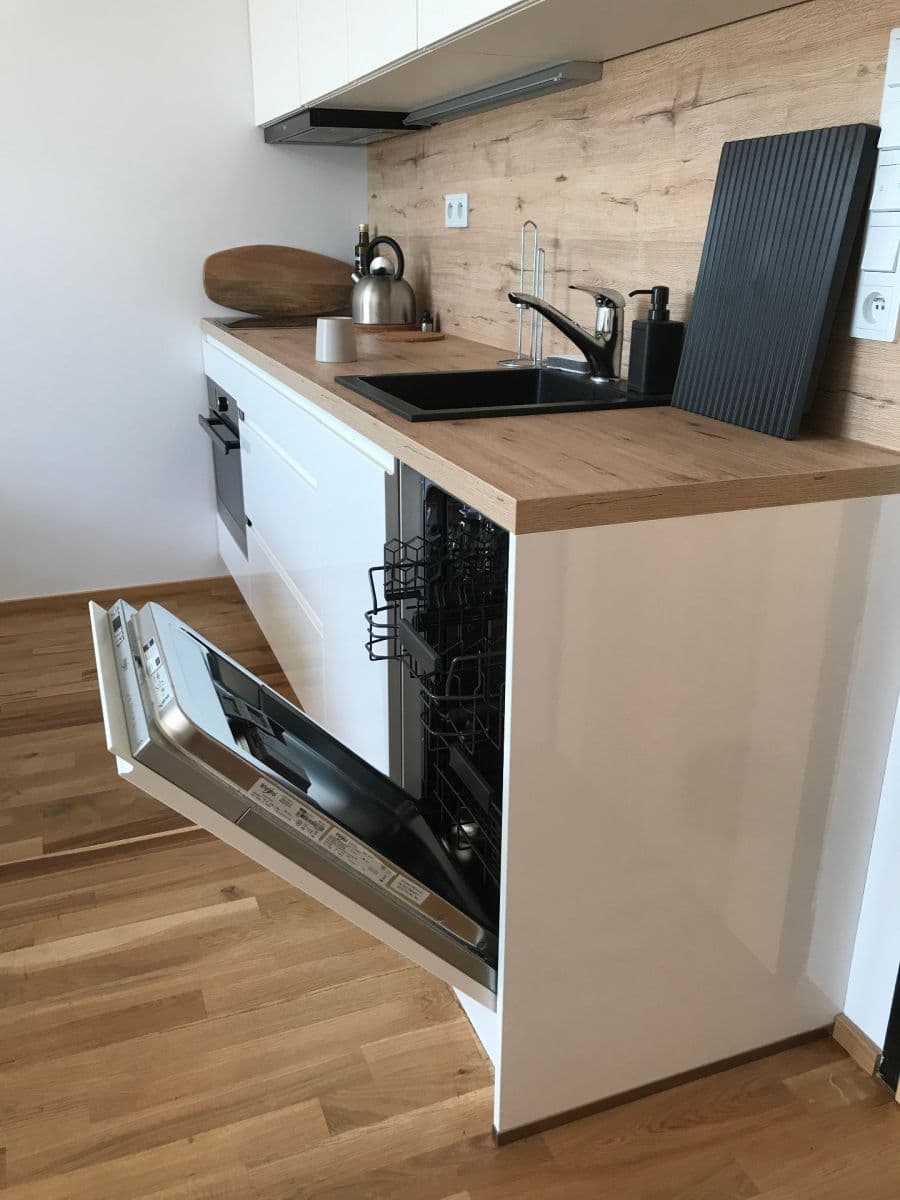 Pronájem bytu 1+kk 45 m², Ambrožova, Praha, Praha Pronájem bytu 1+kk 45 m², Ambrožova, Praha, Praha