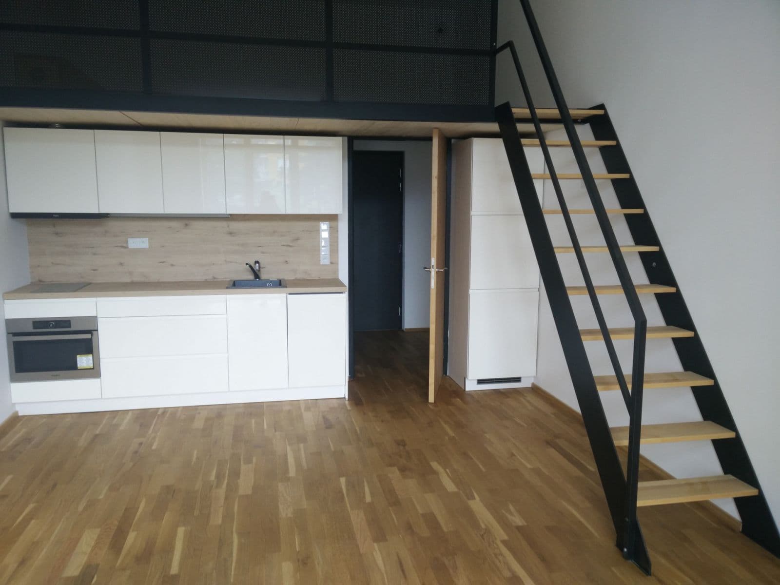 Pronájem bytu 1+kk 45 m², Ambrožova, Praha, Praha Pronájem bytu 1+kk 45 m², Ambrožova, Praha, Praha