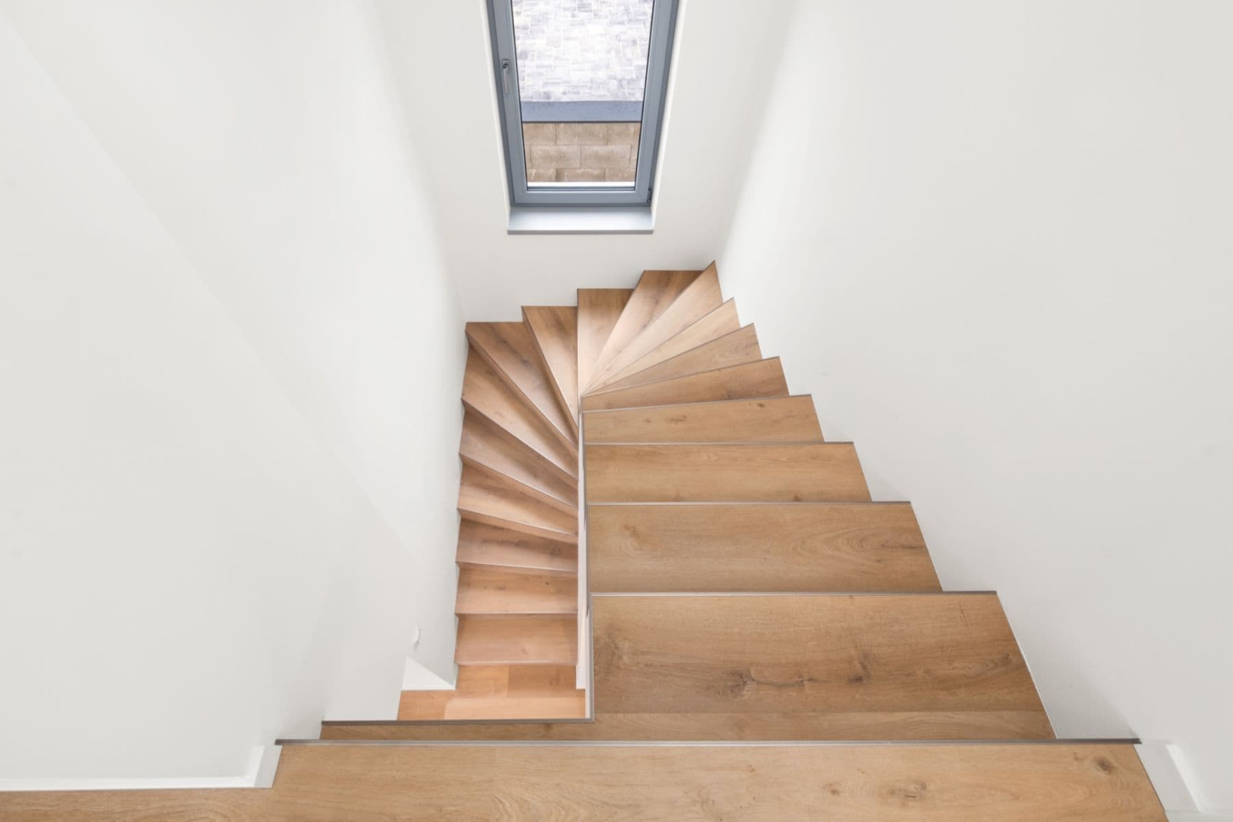 Prodej domu 170 m², pozemek 500 m², Zdeňka Hermana, Libušín, Středočeský kraj Prodej domu 170 m², pozemek 500 m², Zdeňka Hermana, Libušín, Středočeský kraj